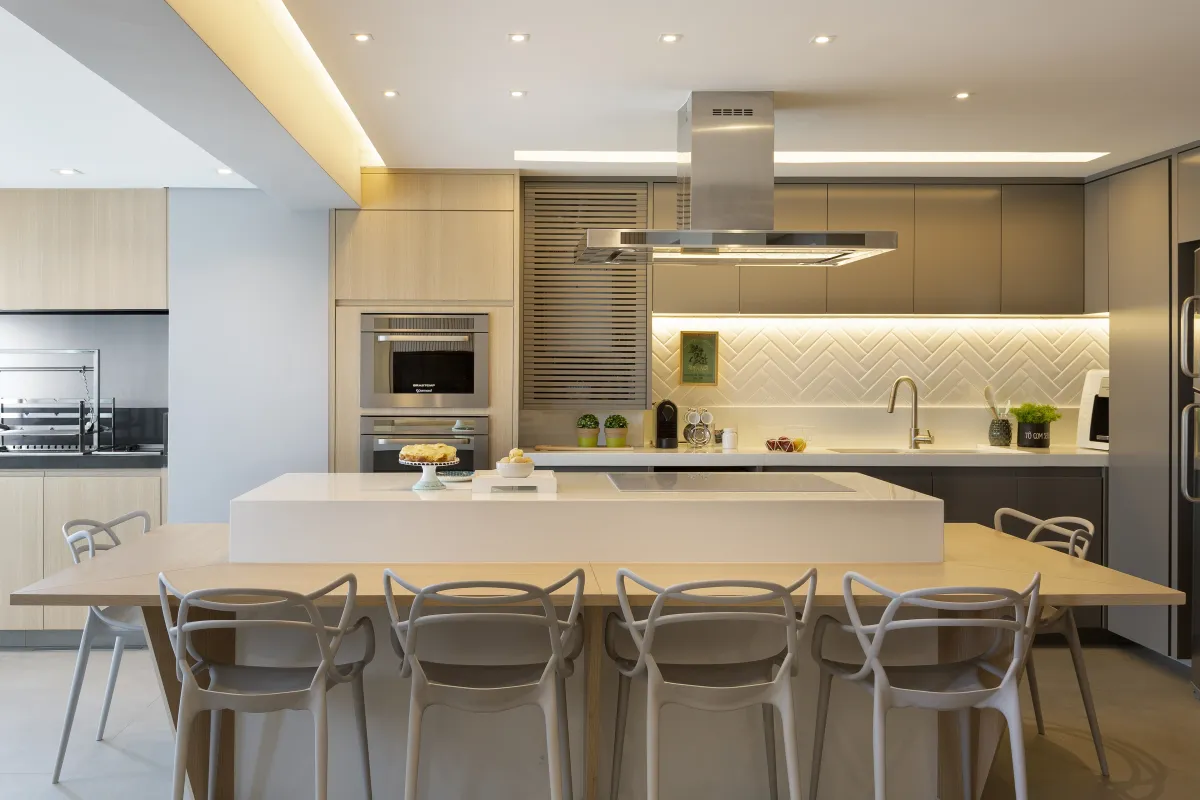 Sala de estar integrada do Apartamento Mont Blanc, projeto de interiores da Meira Martins