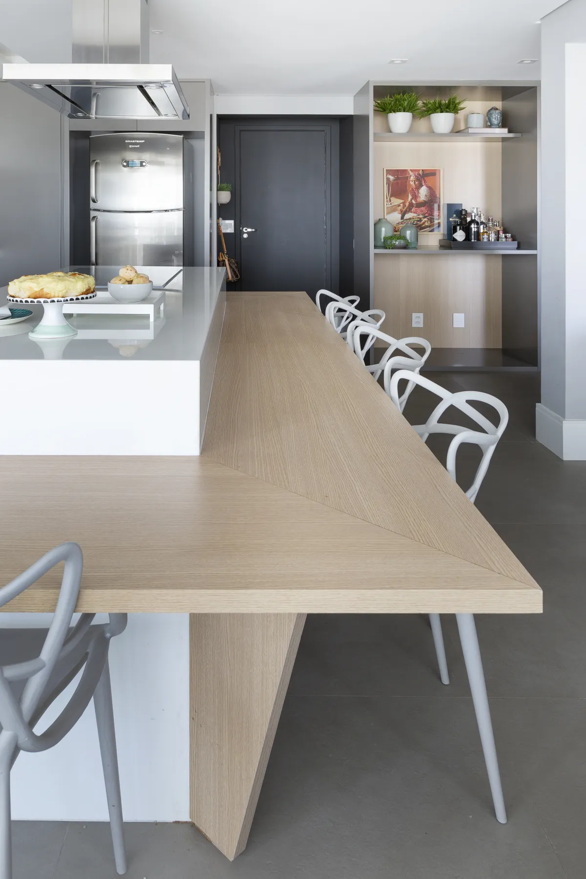 Cozinha do Apartamento Mont Blanc, projeto de interiores em Osasco - SP assinado pela Meira Martins (imagem 31 de 36)