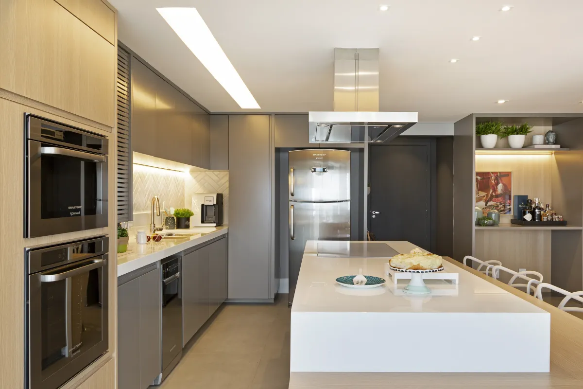 Cozinha do Apartamento Mont Blanc, projeto de interiores em Osasco - SP assinado pela Meira Martins (imagem 16 de 36)